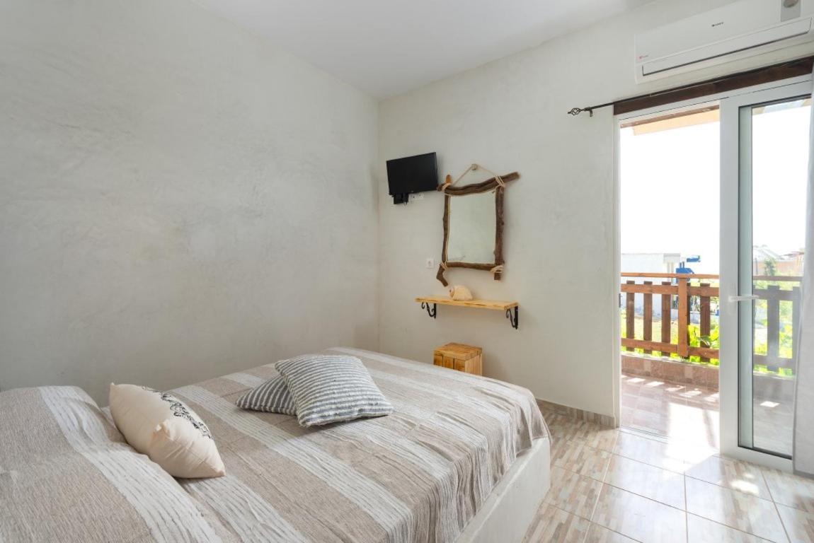 Christos Studios And Family Apartments Stegna Exteriér fotografie