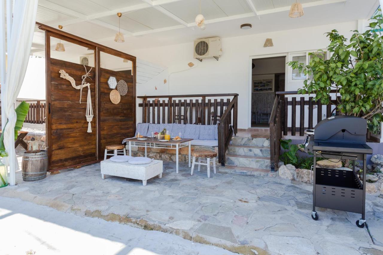 Christos Studios And Family Apartments Stegna Exteriér fotografie